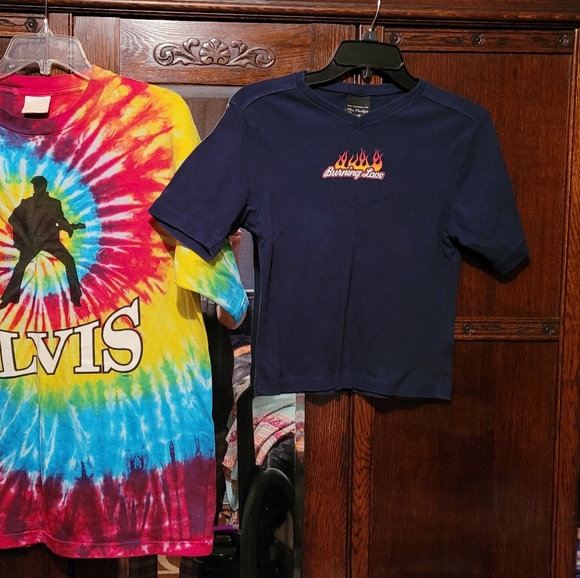 2 Vintage Exclusive Elvis Graceland T-Shirts sz Lg and Sm - Picture 5 of 6